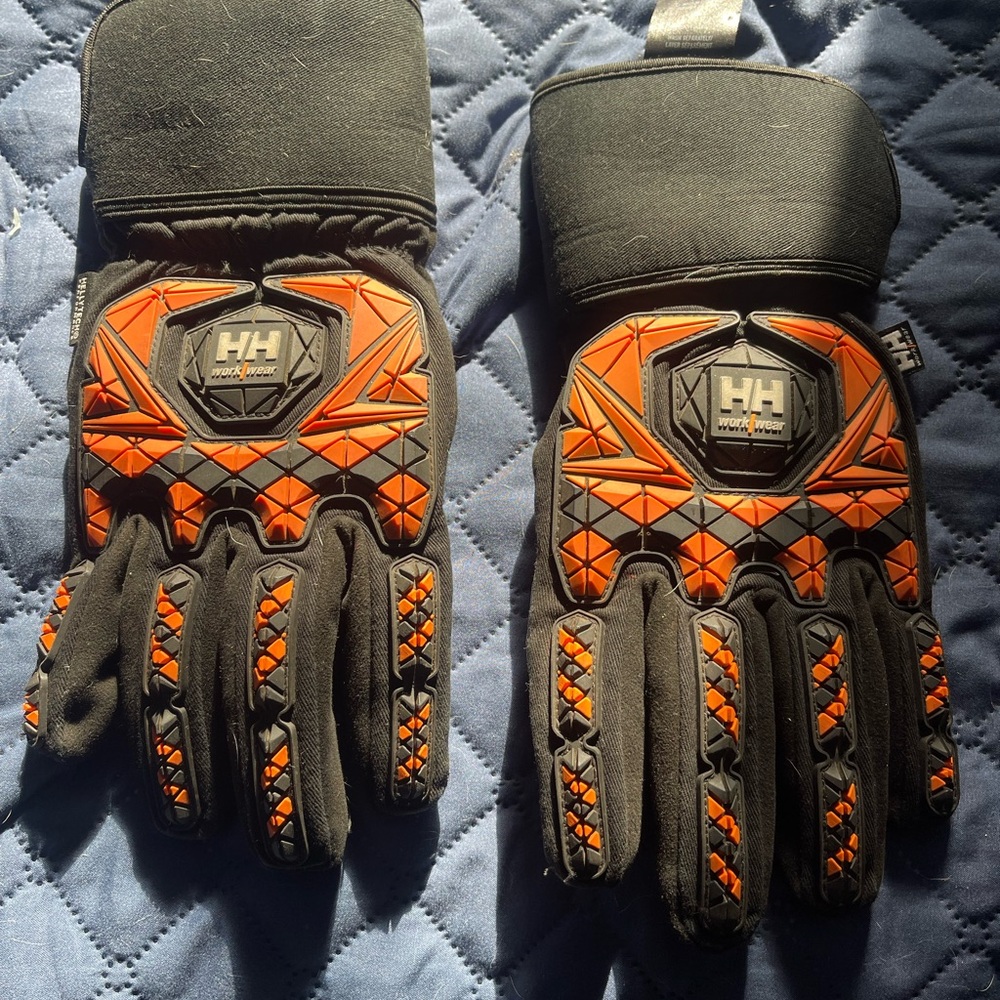 Helly Hanson gloves